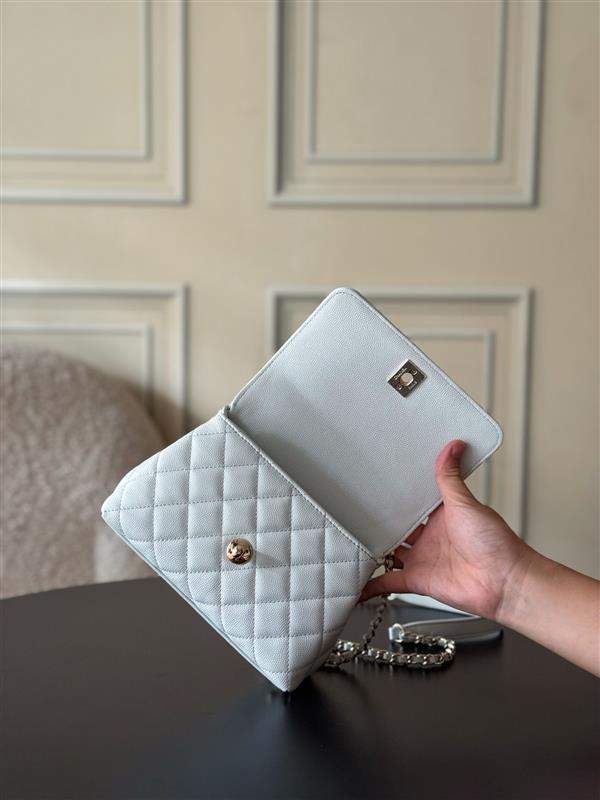 2026131222438105 700